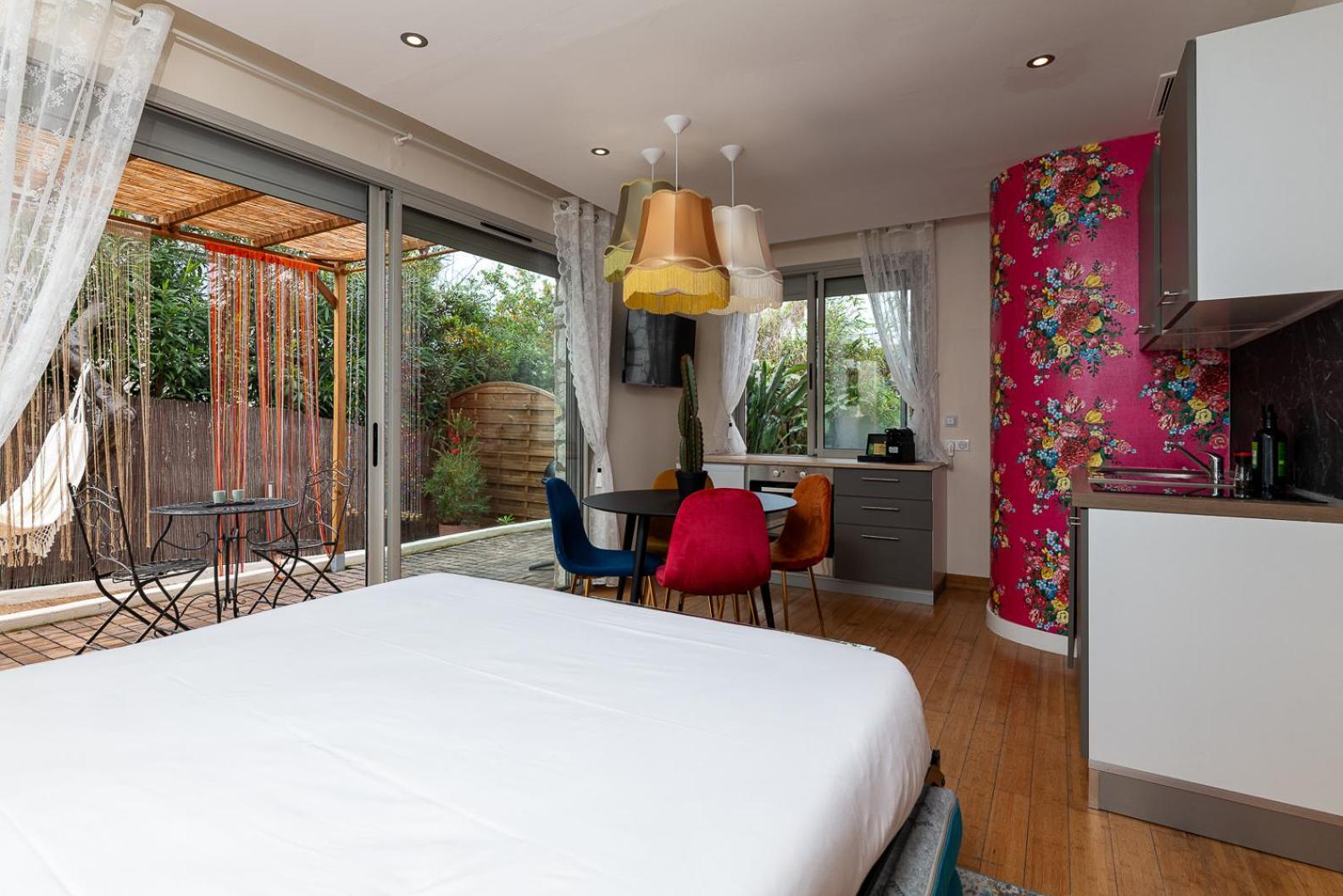 Studio Terrasse La Roulotte Du Tzigane Mandara Beach Antibes Juan-Les-Pins Esterno foto
